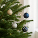 Többszínű díszgömbök különböző kivitelben, Ø 4 cm, 12 db.